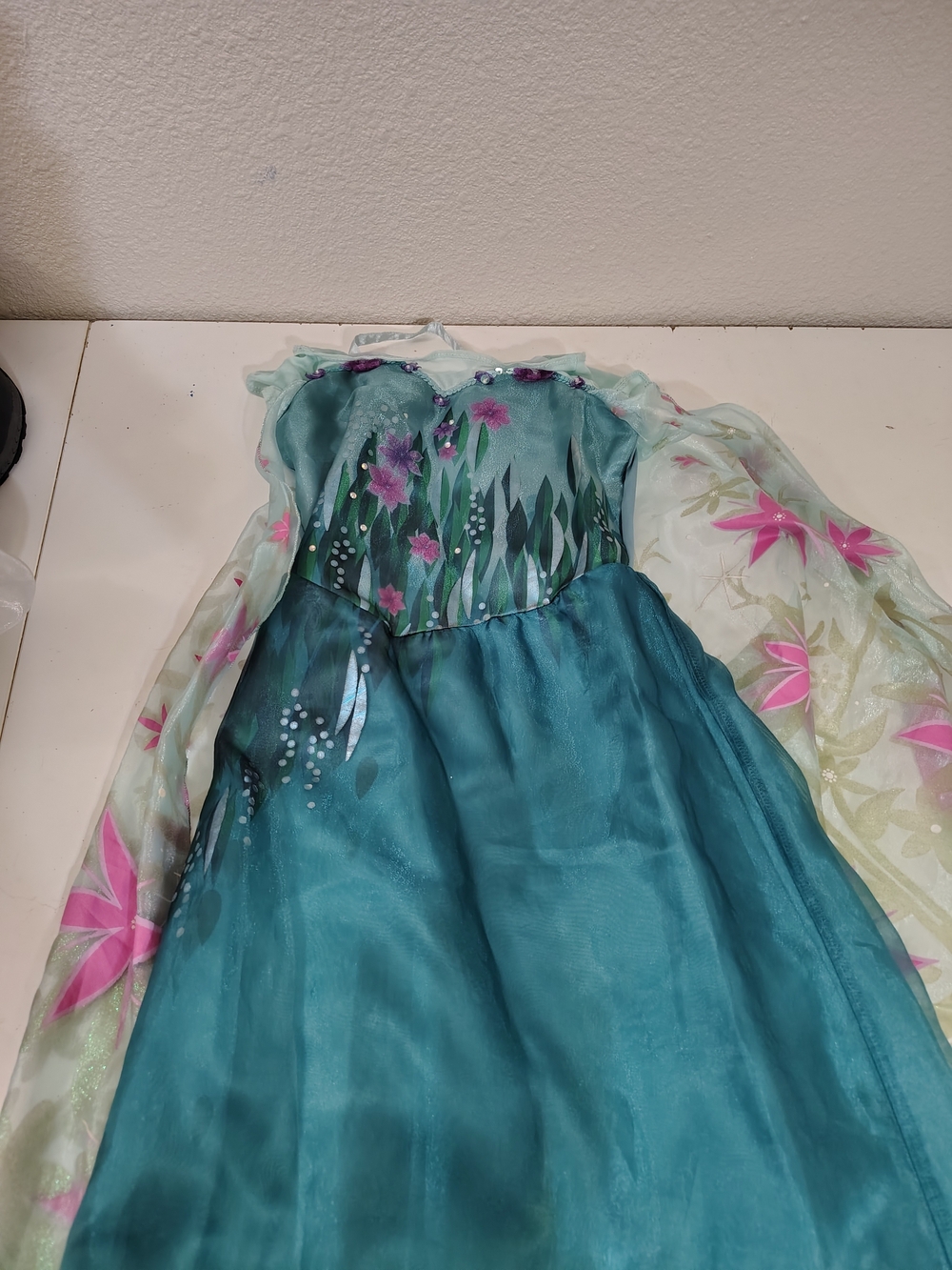 Disney Store Anna Frozen II Dress Costume with Cape Size Medium 7/8 Halloween
